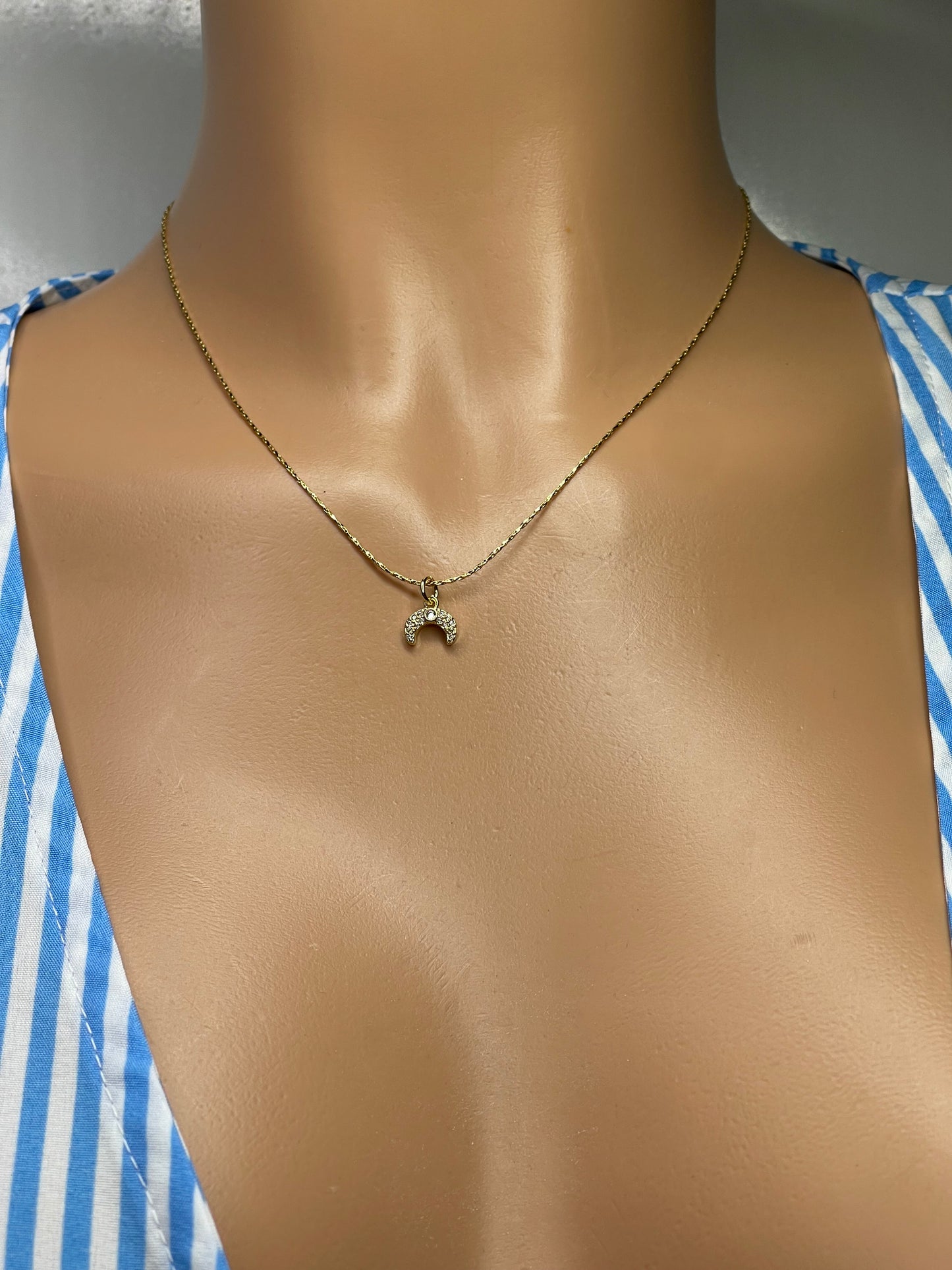 Dainty necklace 18 karat plated