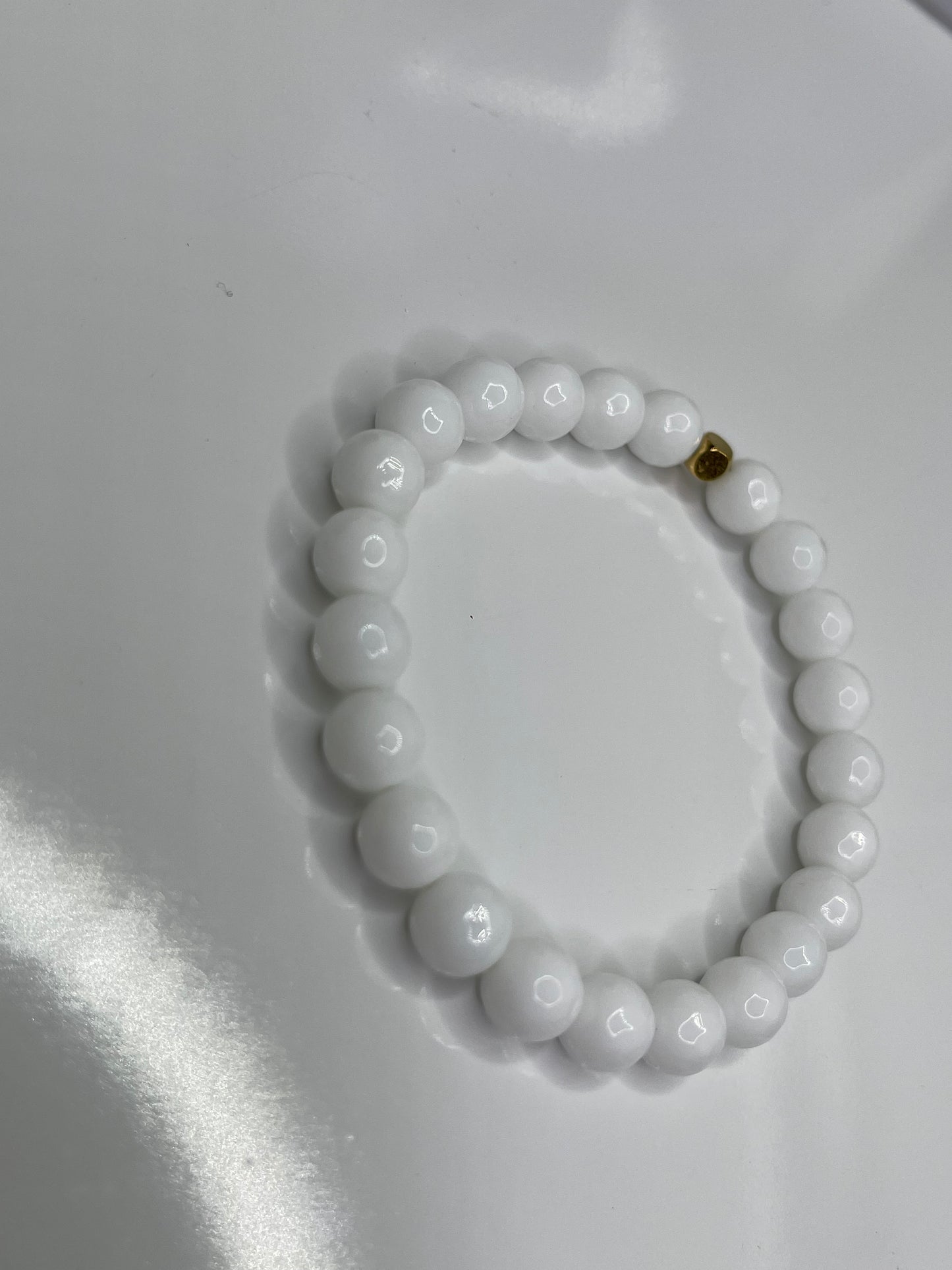 Faceted shimmer White mountain Jade beaded Bracelet