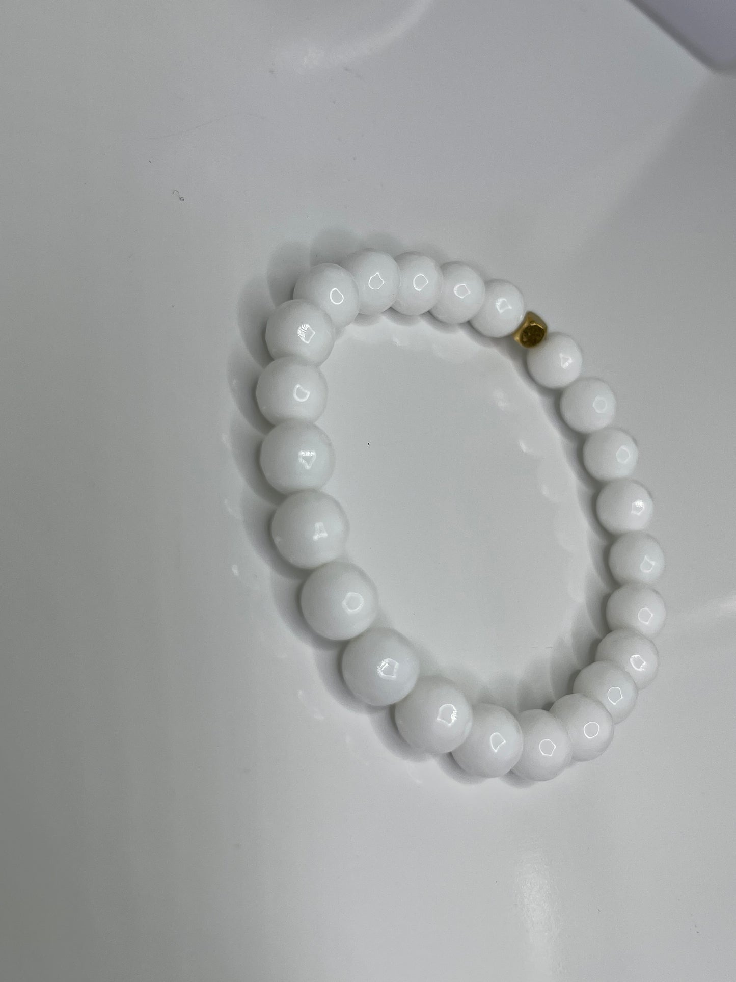 Faceted shimmer White mountain Jade beaded Bracelet