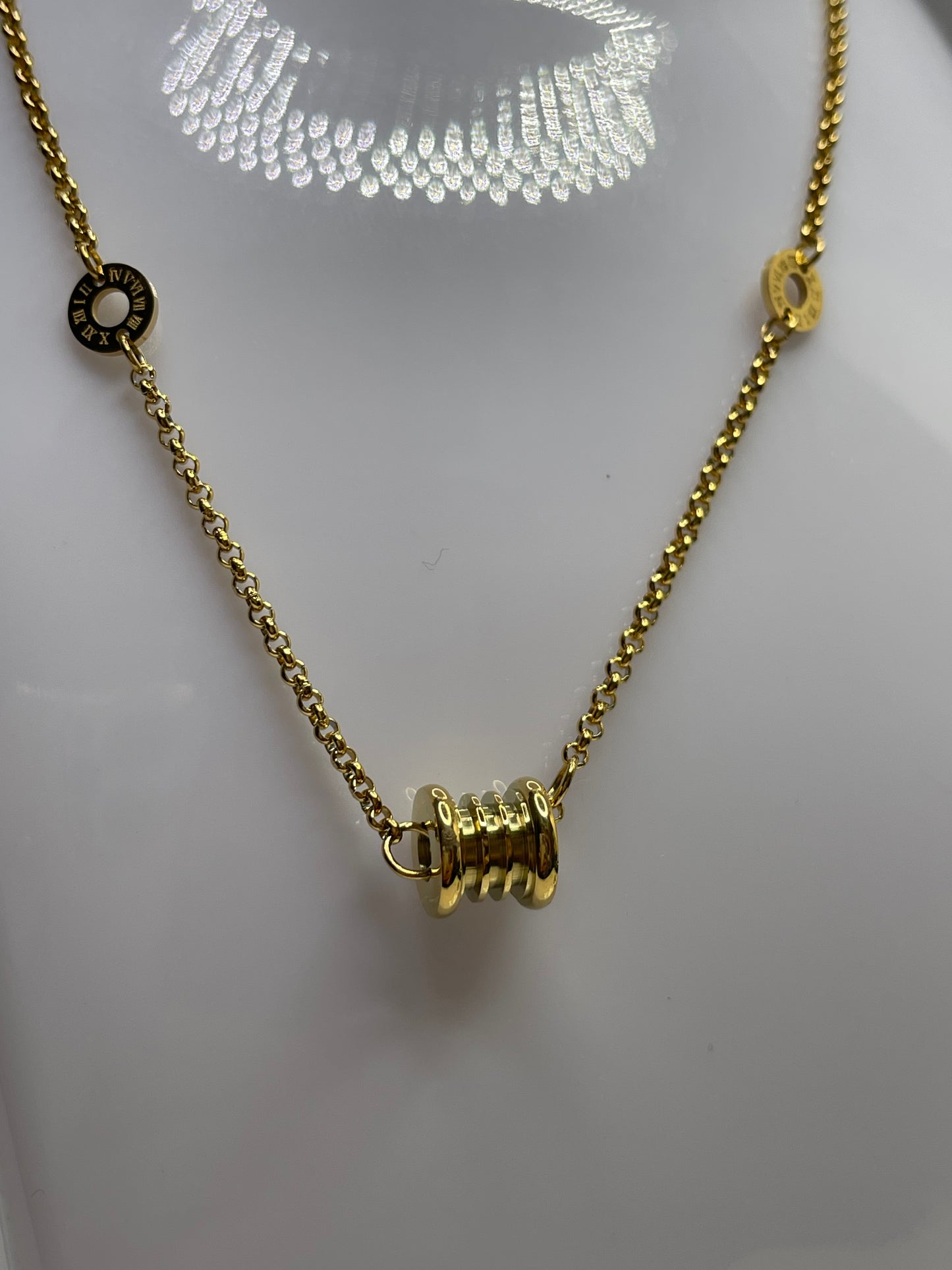 Dainty gold Necklace