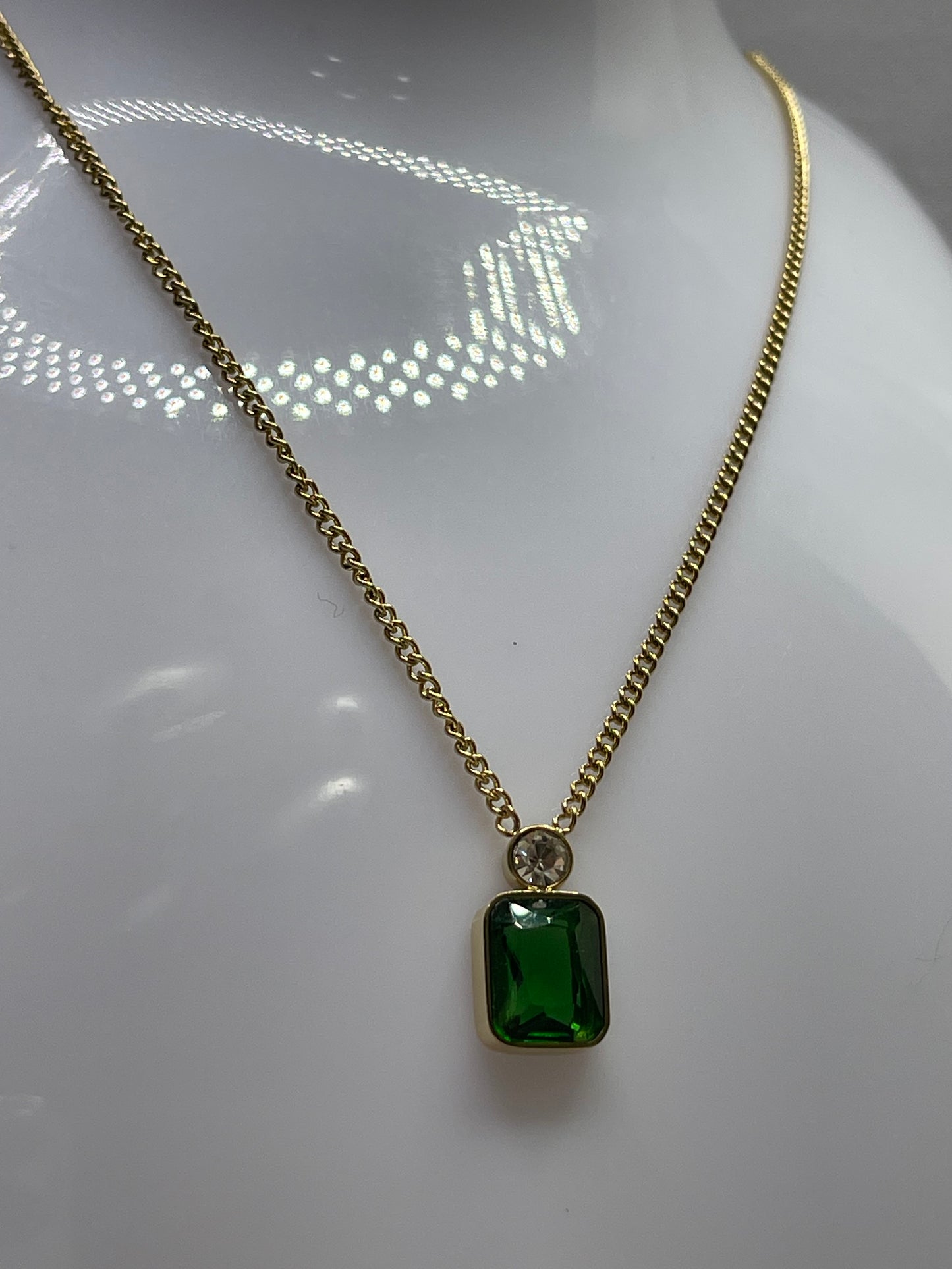 Green crystal pendant Necklace