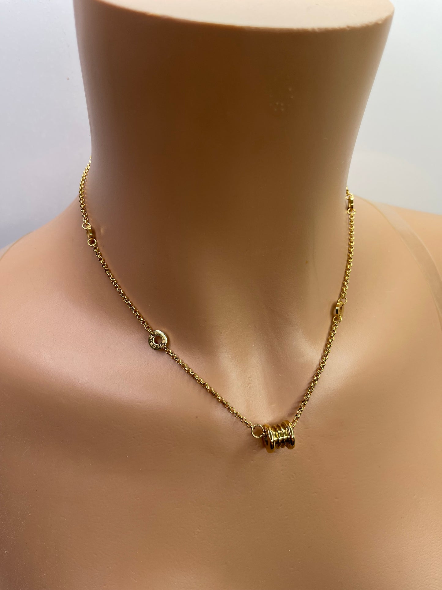 Dainty gold Necklace