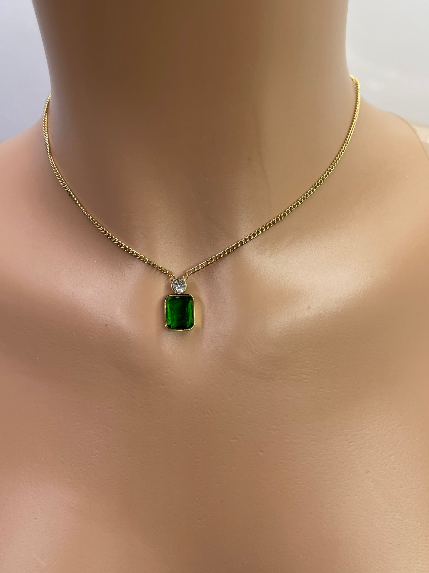 Green crystal pendant Necklace