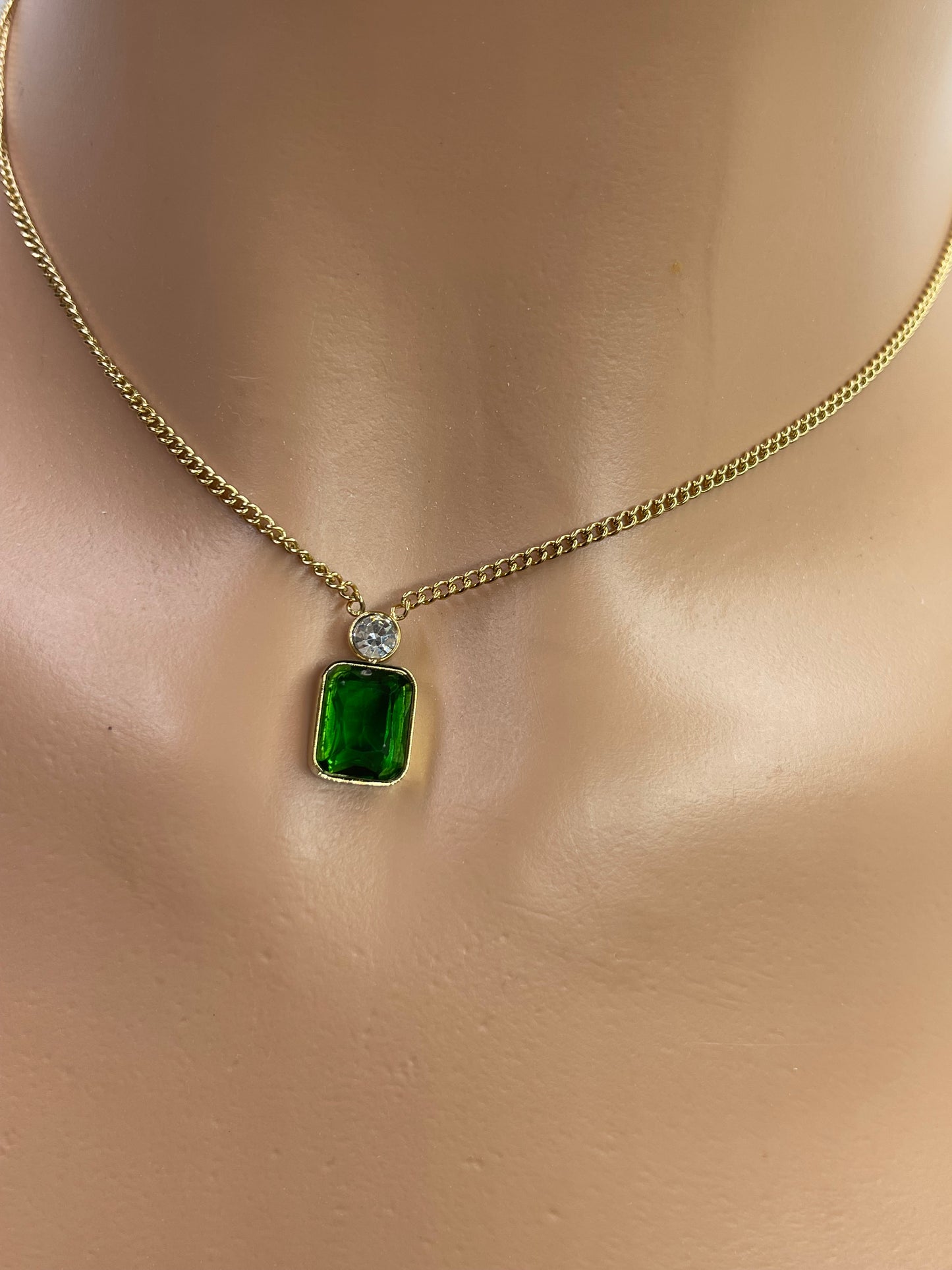 Green crystal pendant Necklace