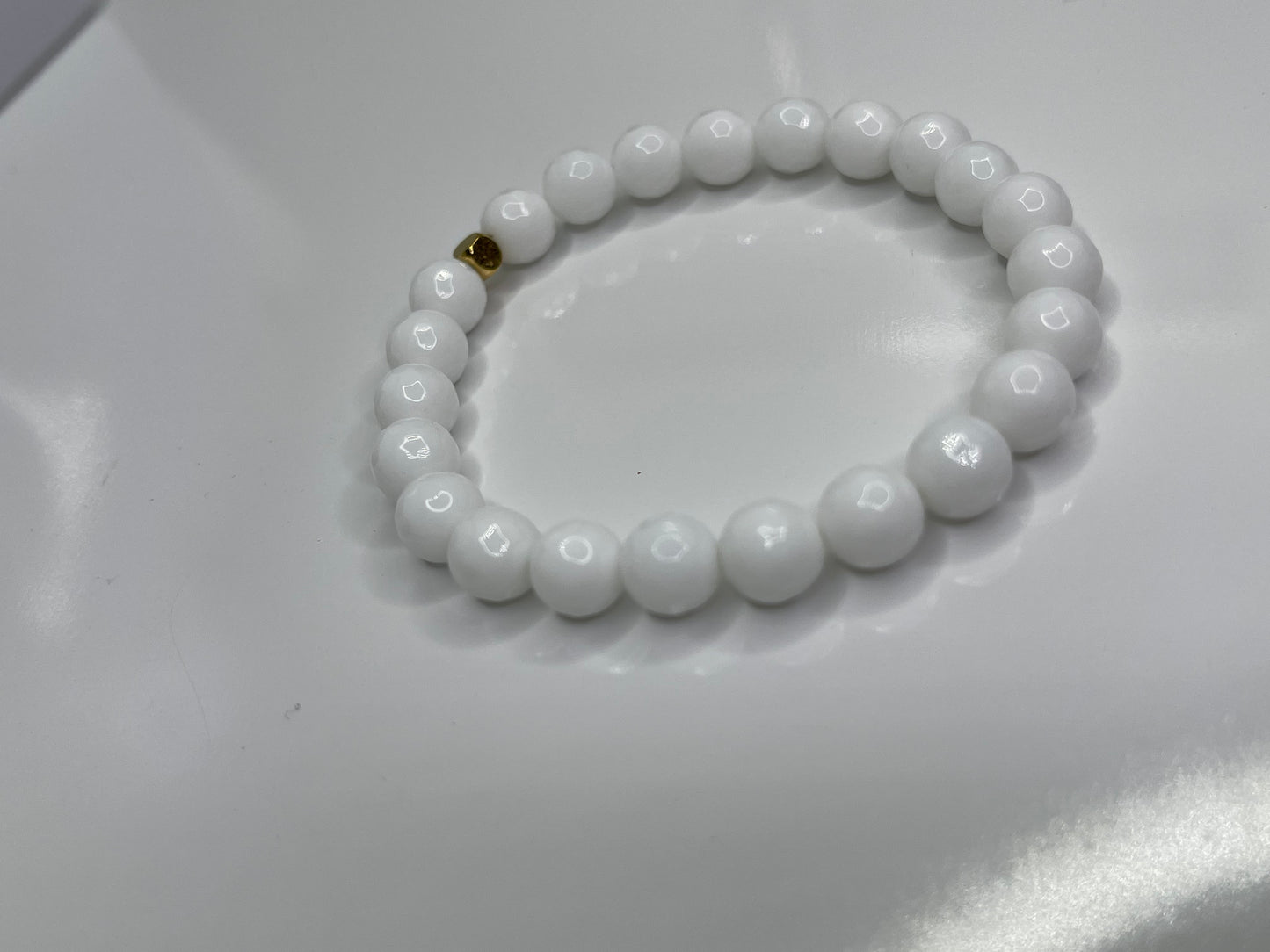 Faceted shimmer White mountain Jade beaded Bracelet