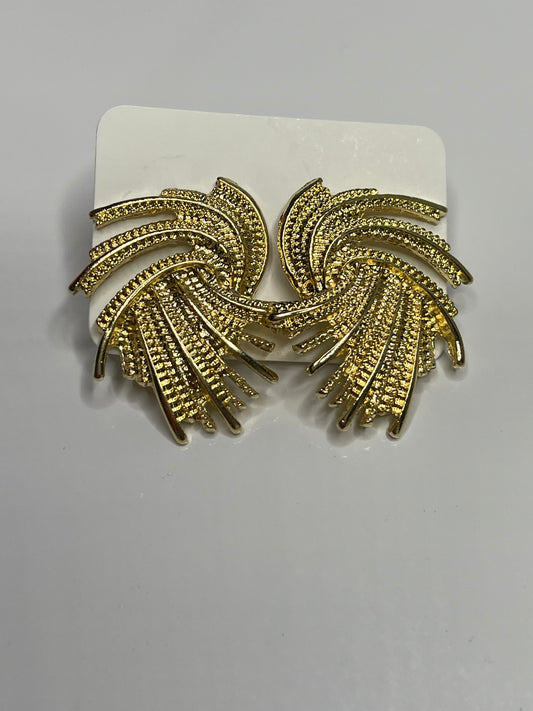 Stylish Gold Earrings