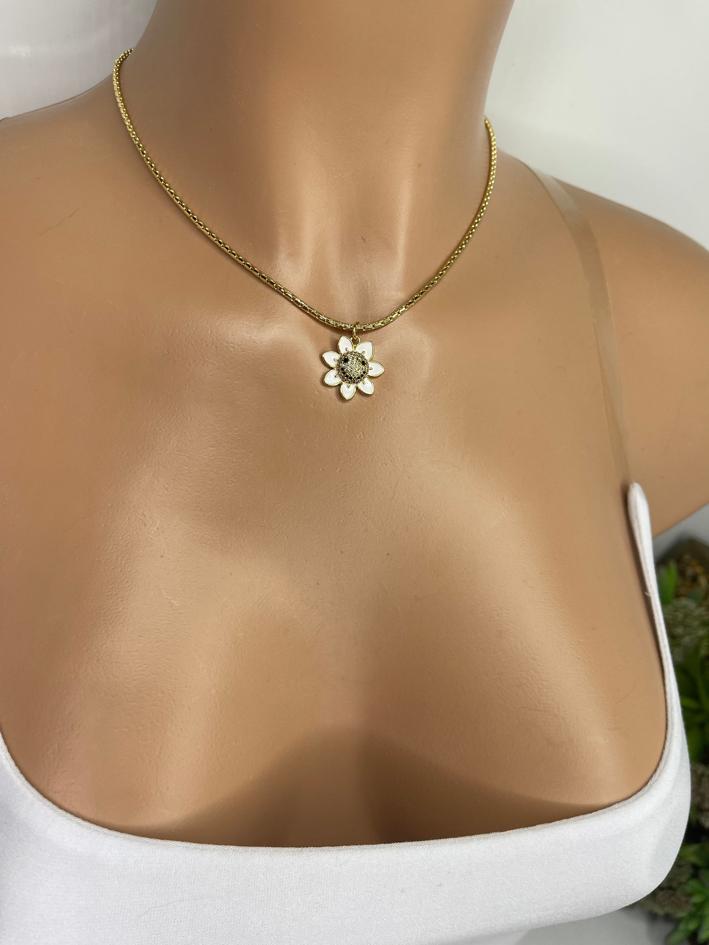 Flower Gold Necklace