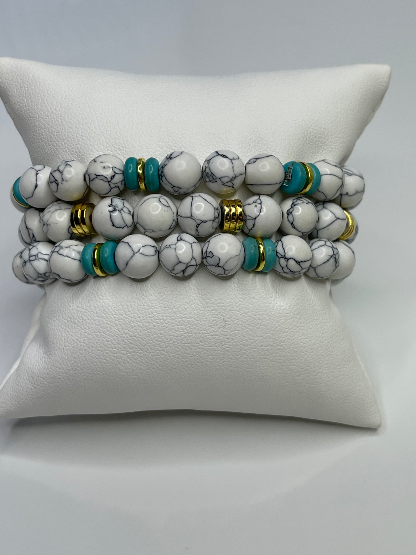 Turquoise Howlite beaded bracelet (set of 3)