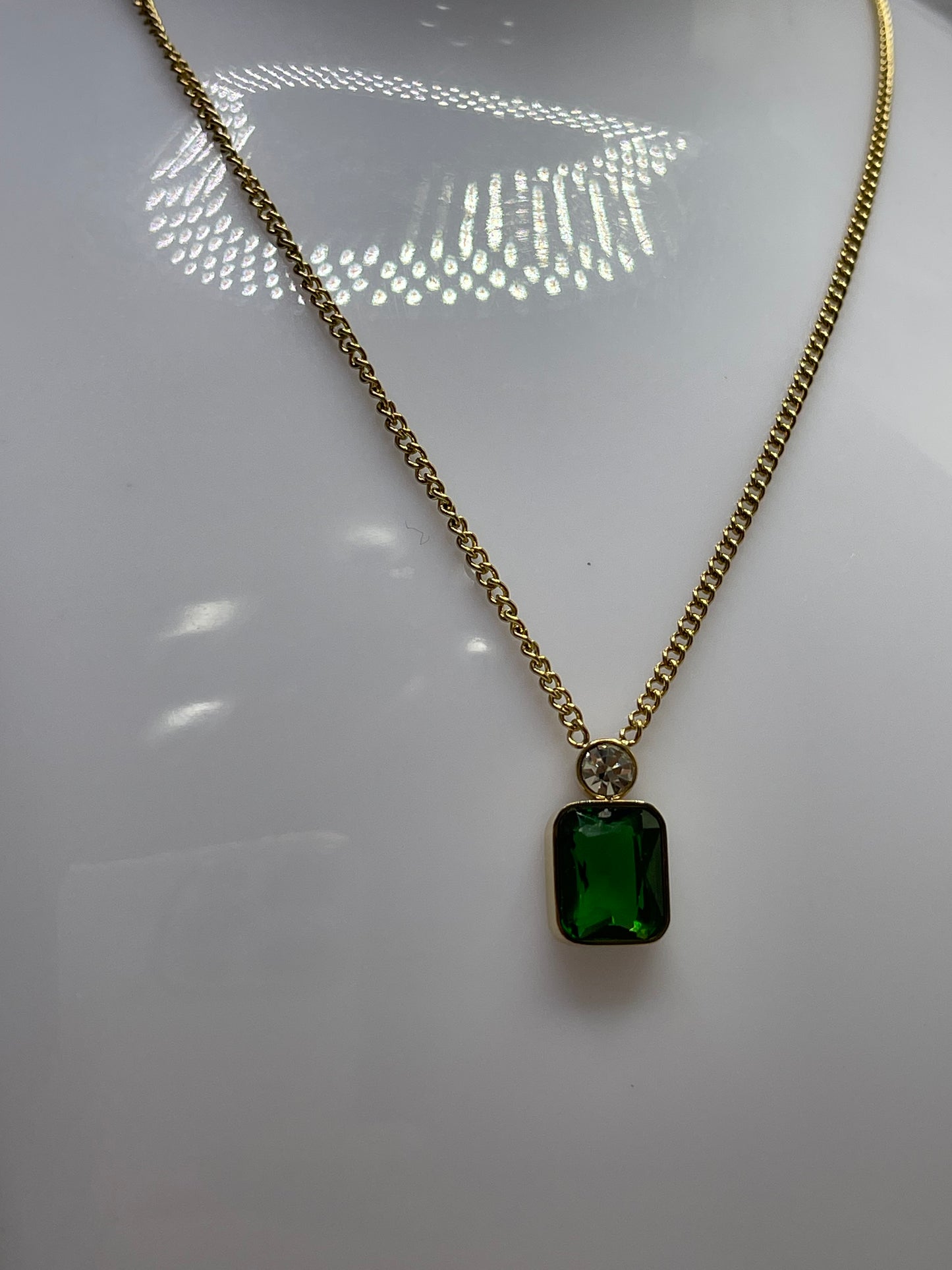 Green crystal pendant Necklace