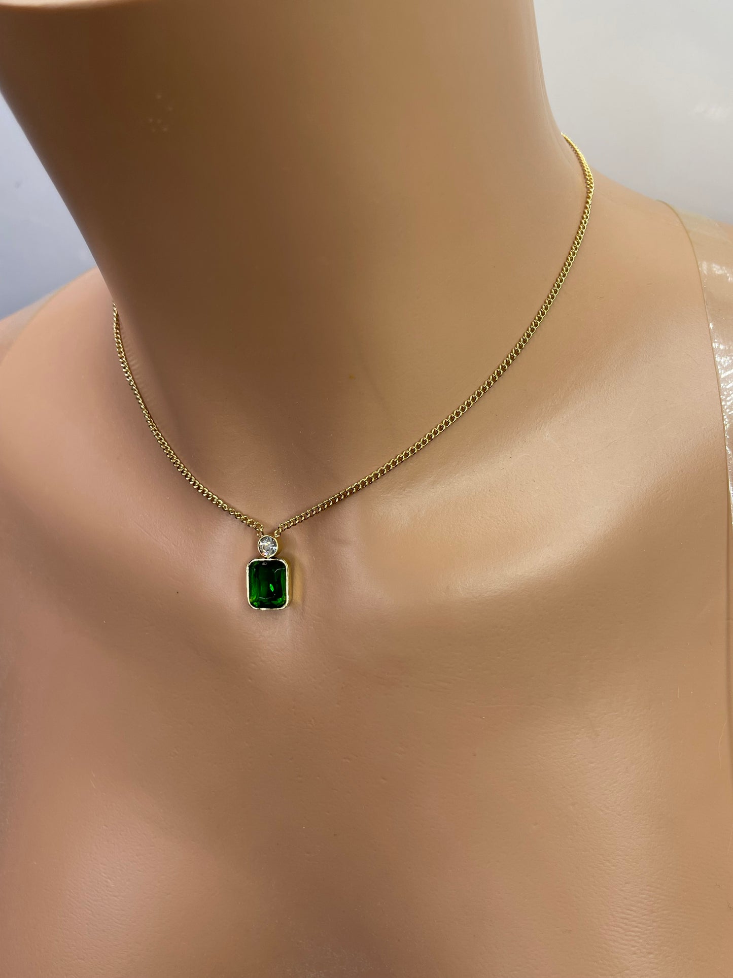 Green crystal pendant Necklace