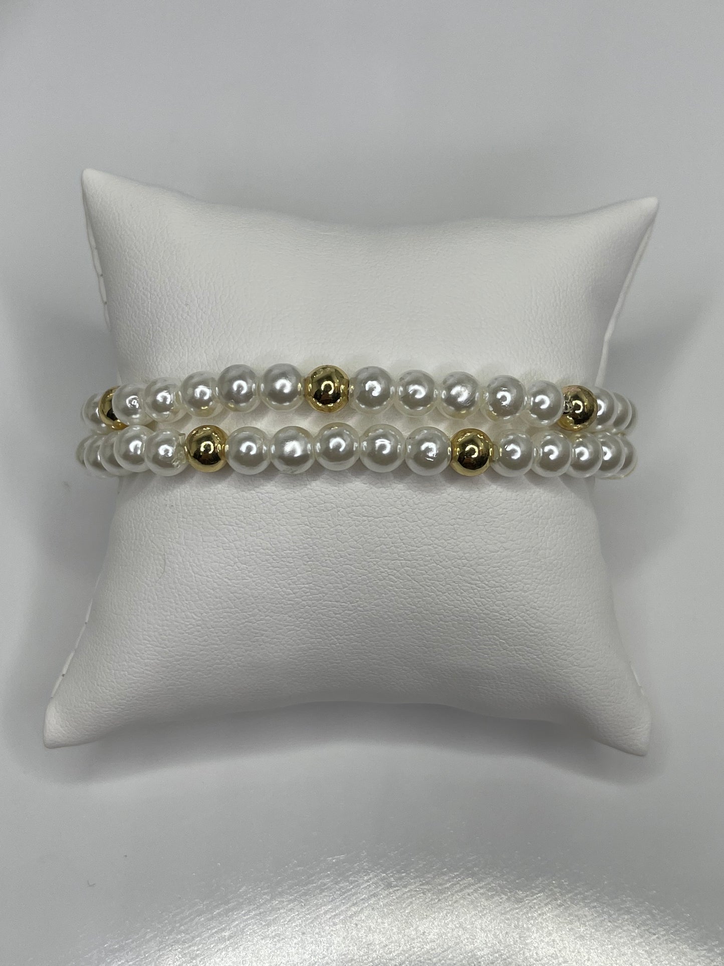 Pearl Bracelet with Gold 18 karat accent