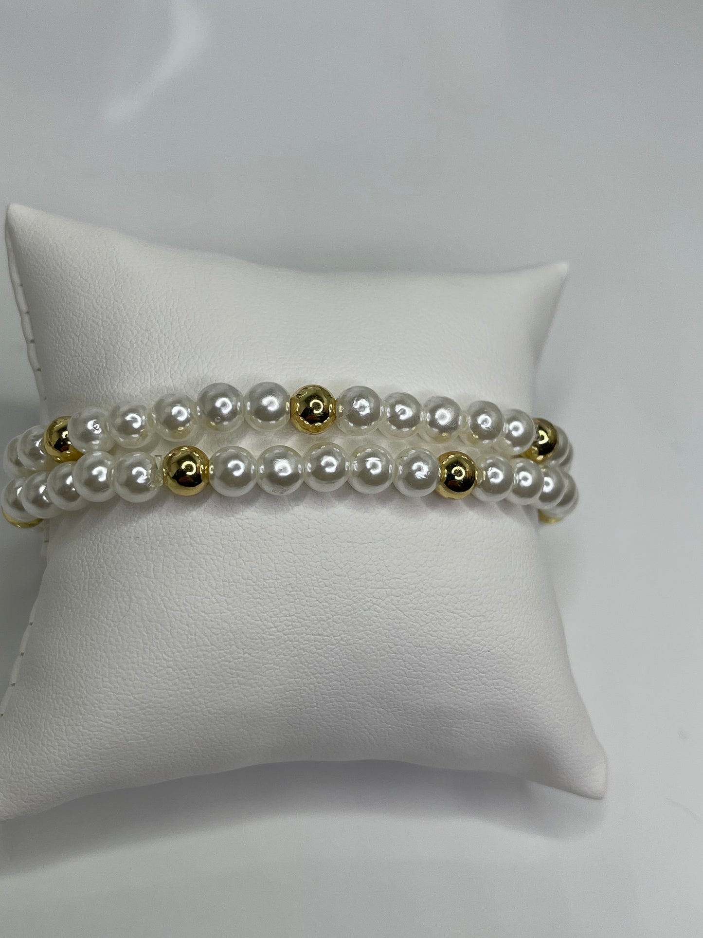 Pearl Bracelet with Gold 18 karat accent