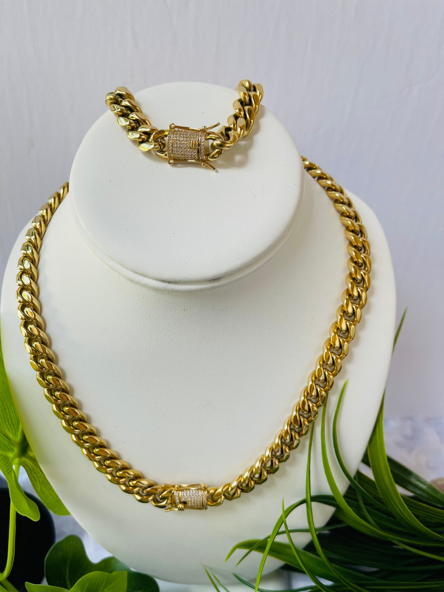 Cuban Link 14 karat Gold plated Necklace Set bracelet