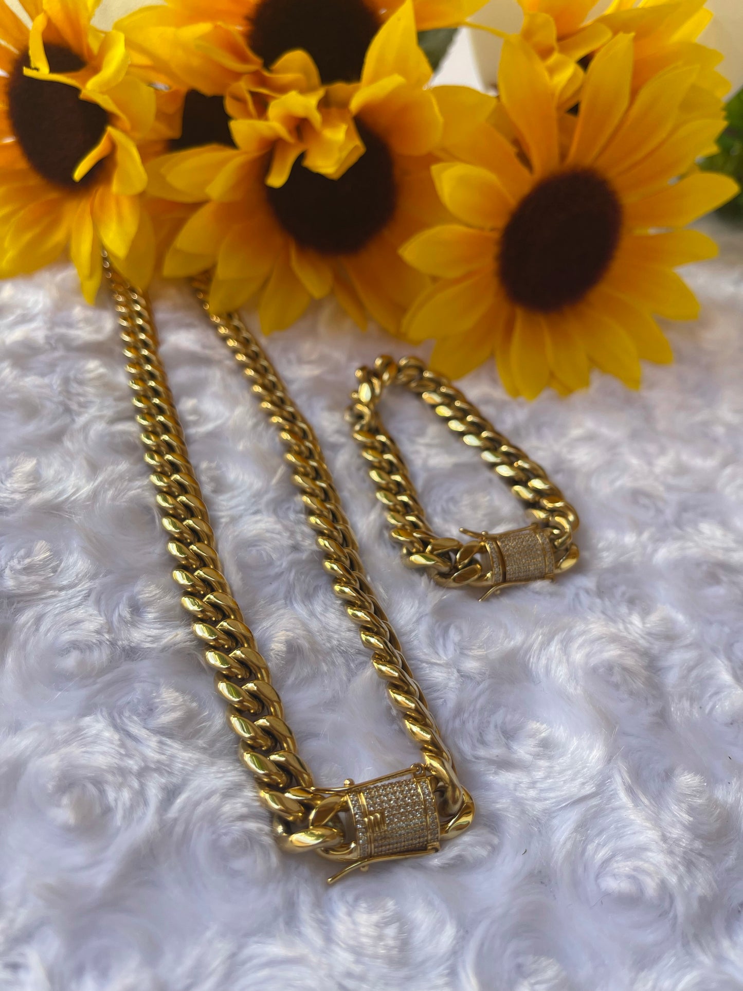 Cuban Link 14 karat Gold plated Necklace Set bracelet