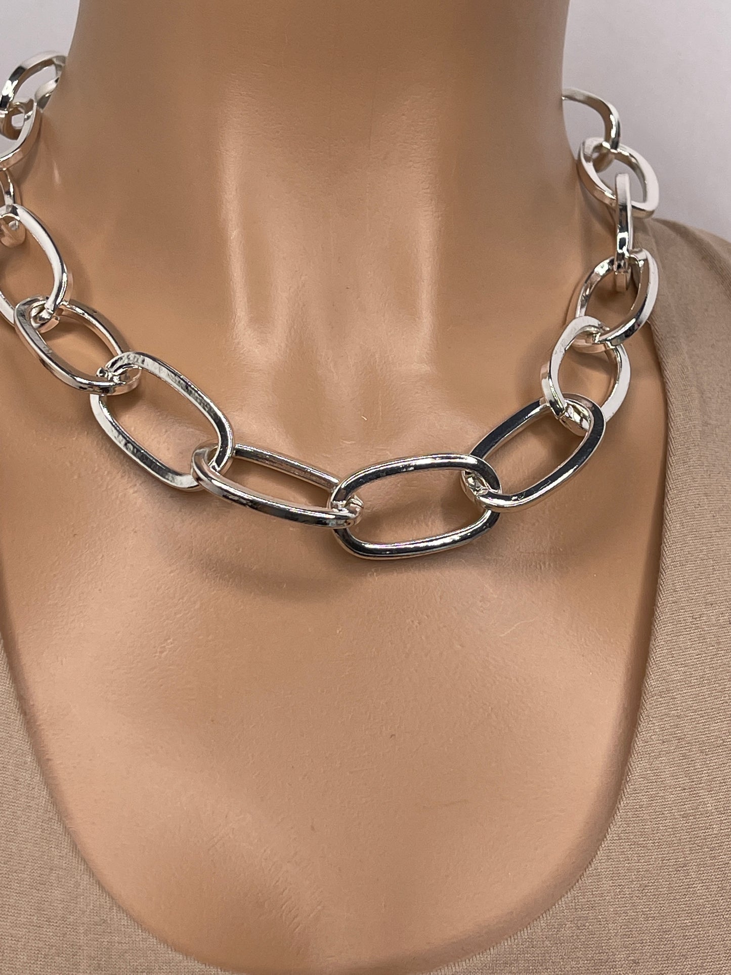 Silver Fashion Necklace