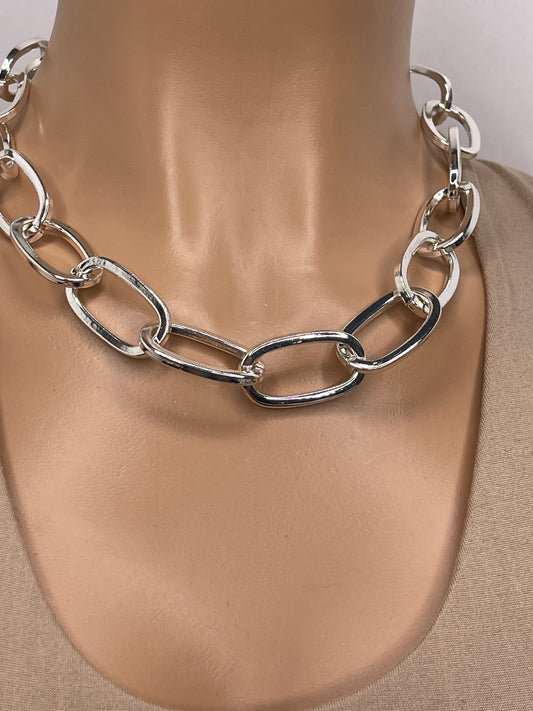 Silver Fashion Necklace