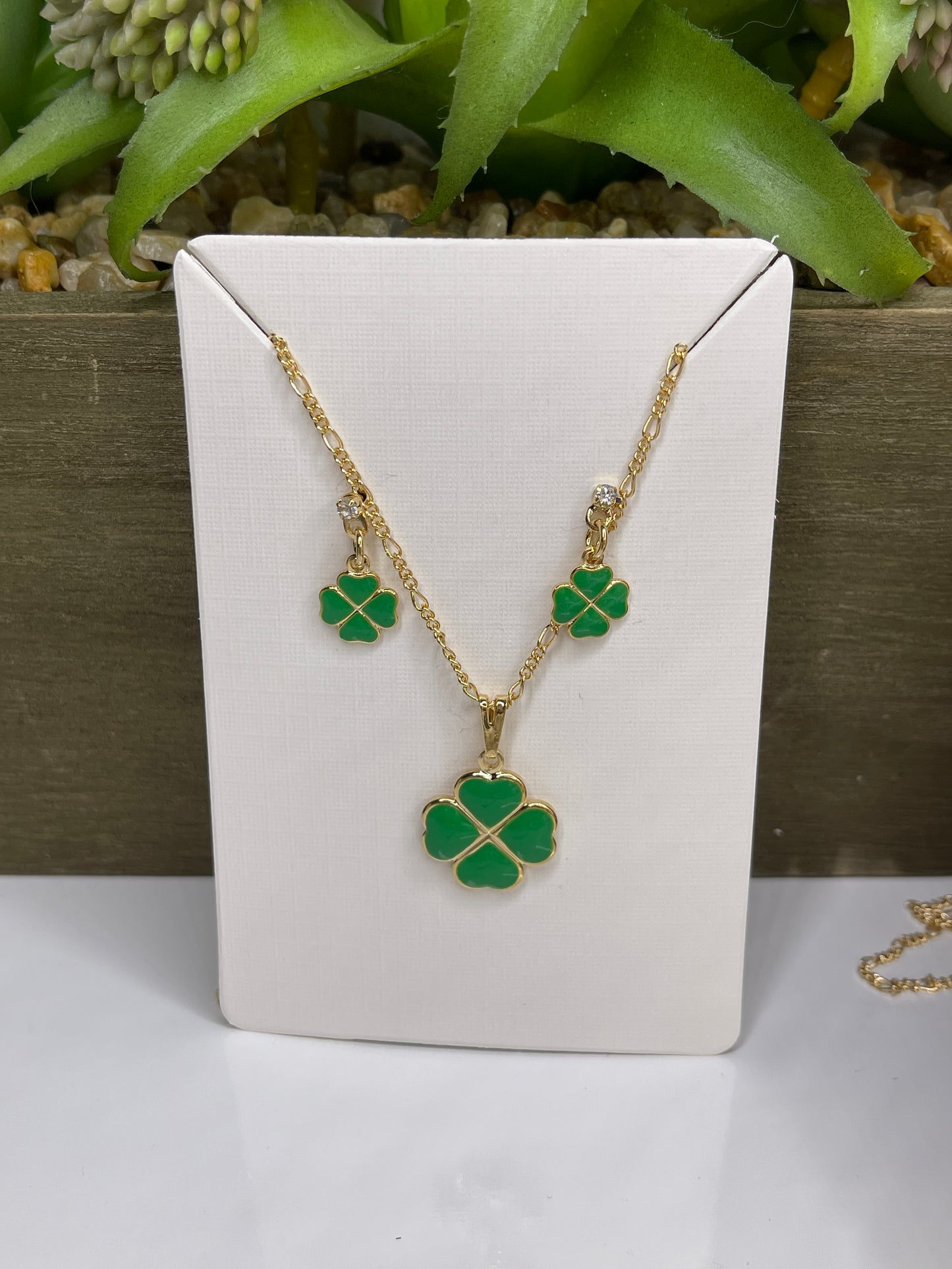 Clover Necklace Set (Multi color)