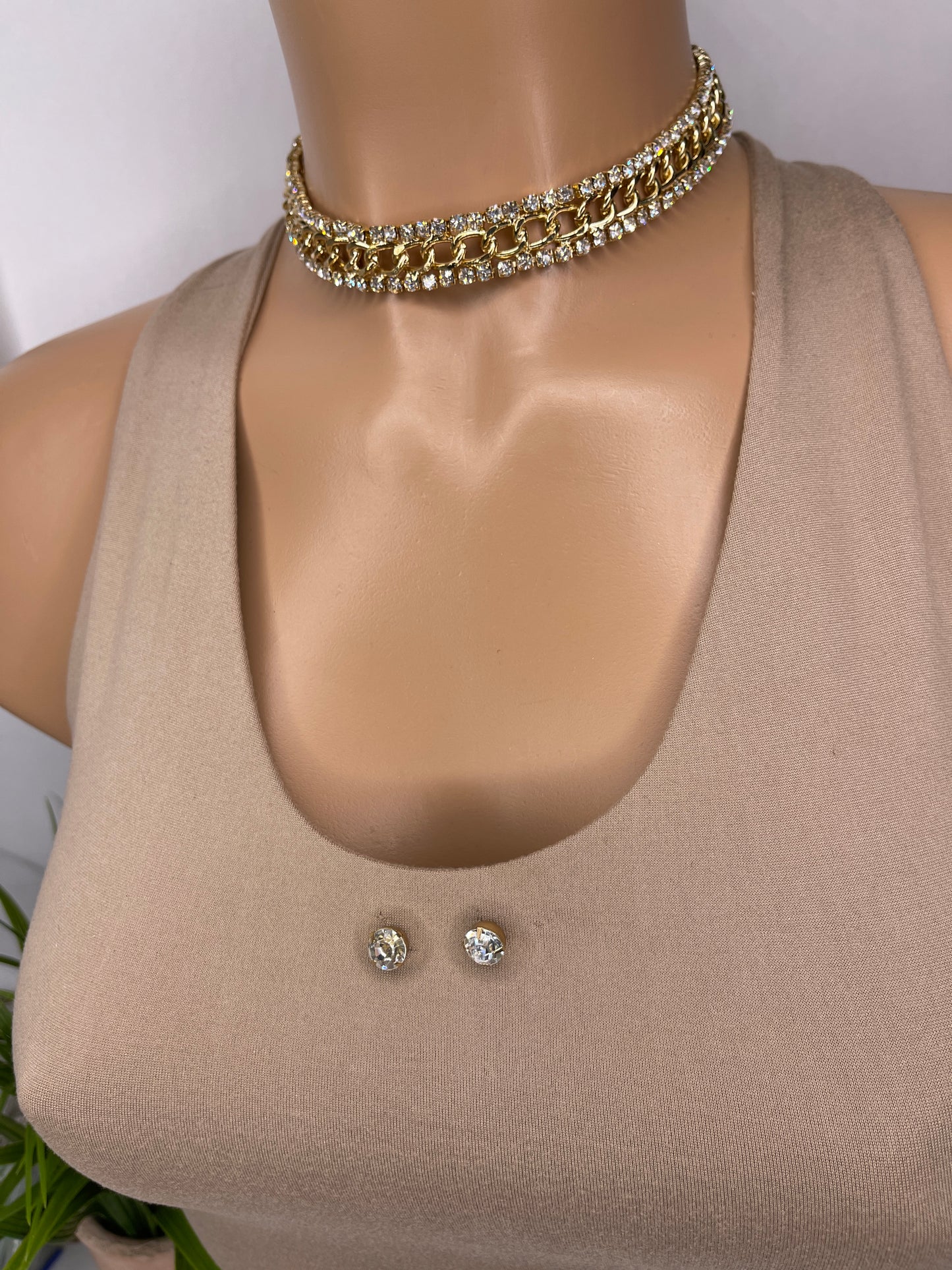 Jes Gold Choker Necklace