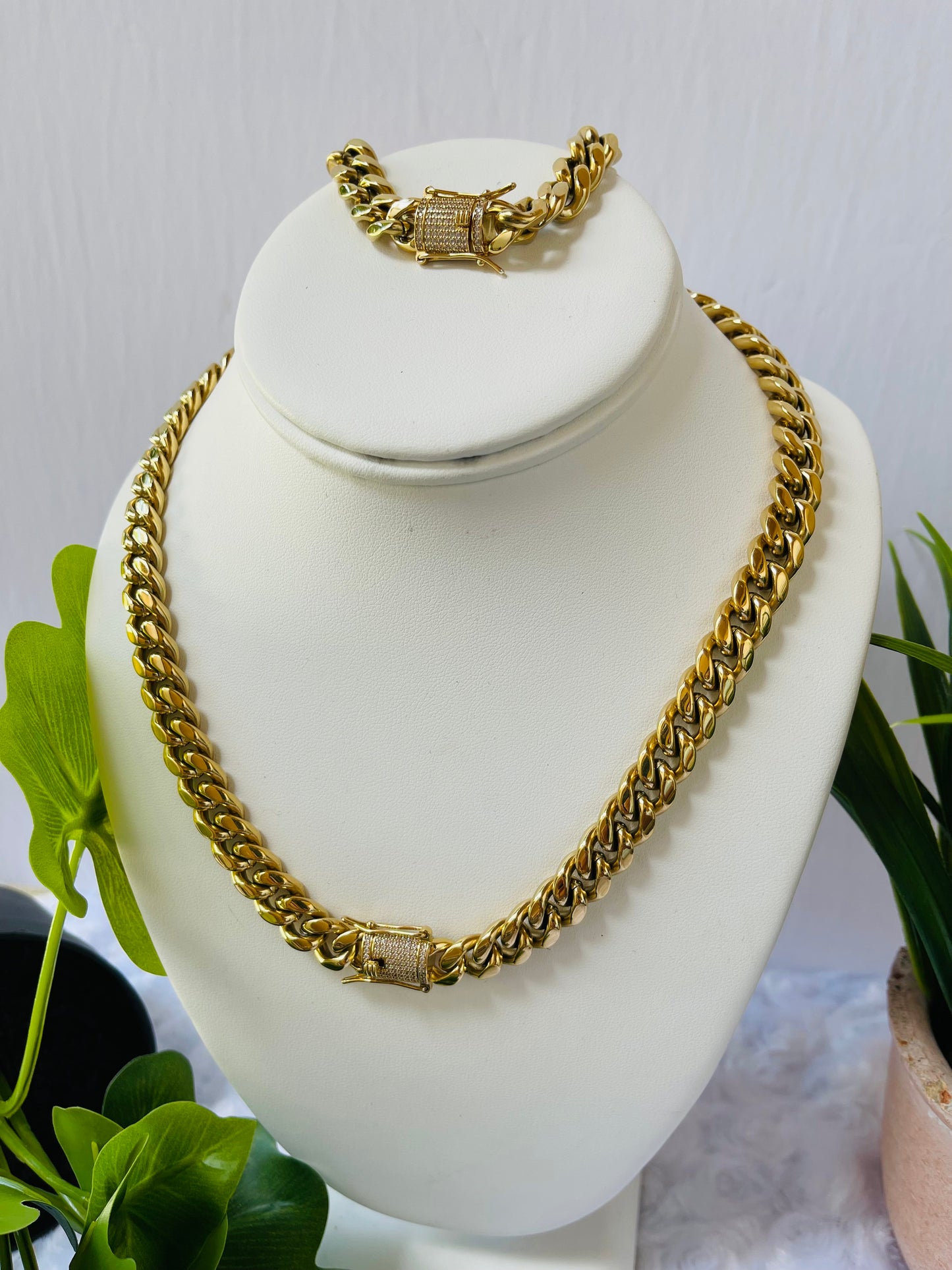 Cuban Link 14 karat Gold plated Necklace Set bracelet