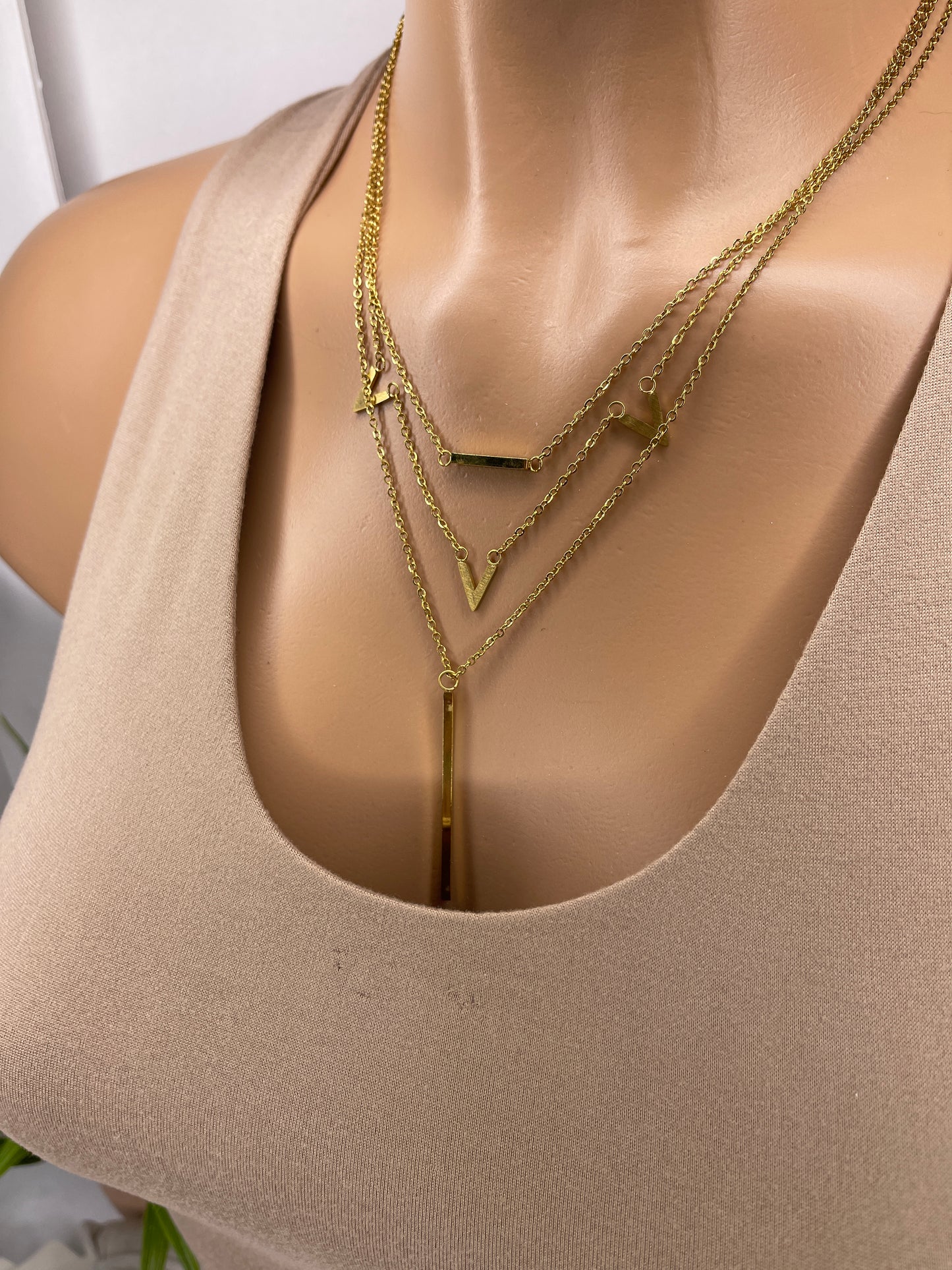 Three Layered Necklace with earrings