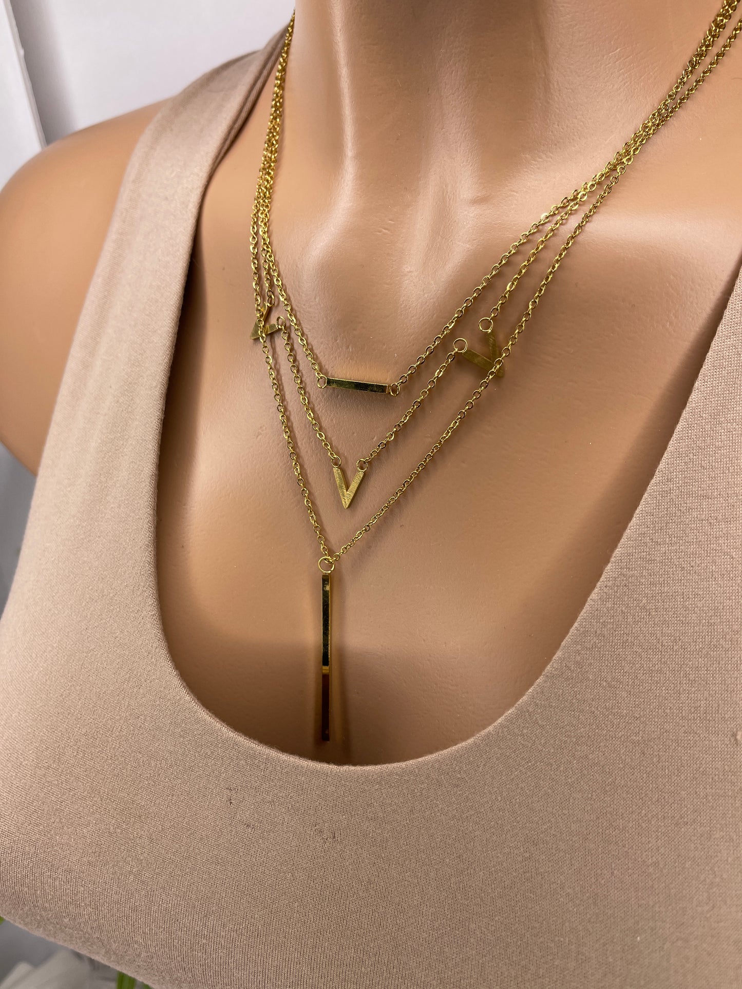 Three Layered Necklace with earrings