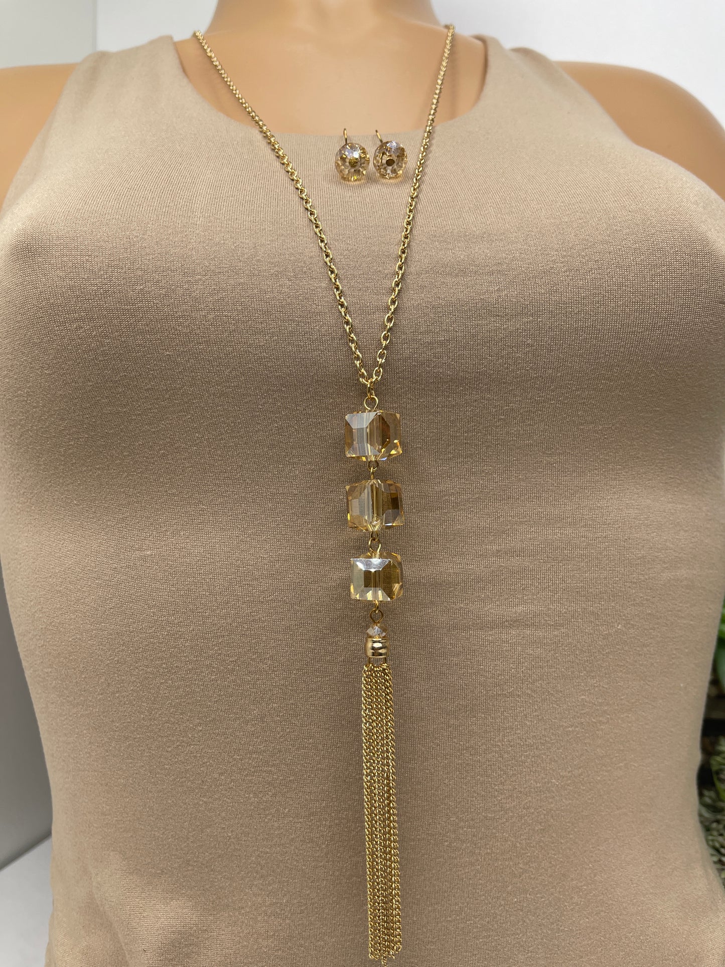 Linger Crystal Necklace set with earrings